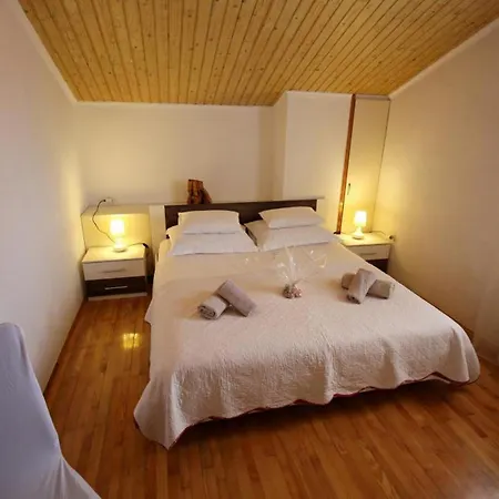 Neda - Two Bedroom Apartment