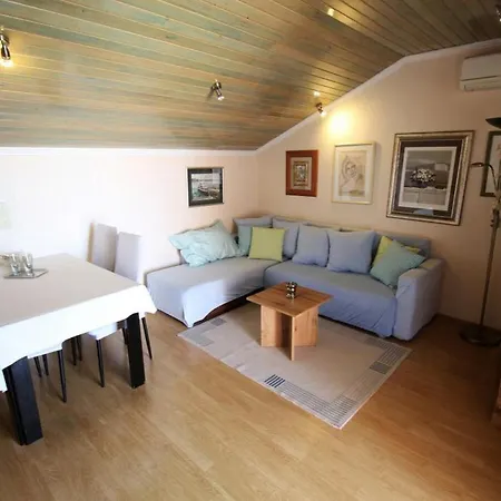 Neda - Two Bedroom Apartment